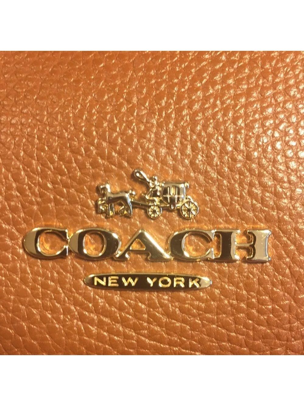 Coach Classic Shoulder BAG with Dust Bag, Brown Pebbled leather Adjustable strap - Picture 2 of 16
